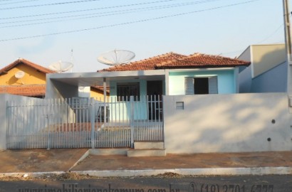 R Cinira de Freiras Pavessi, 475