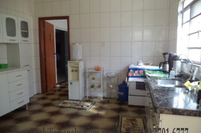 R Edwander Alves dos Santos, 1189